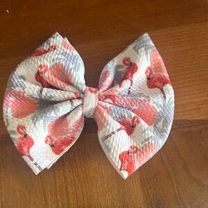 Flamingo clip bow